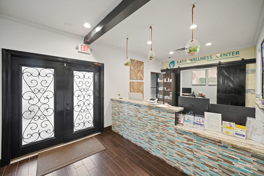 More Photos Of 21406 Provincial Blvd, Katy Medical For Sale