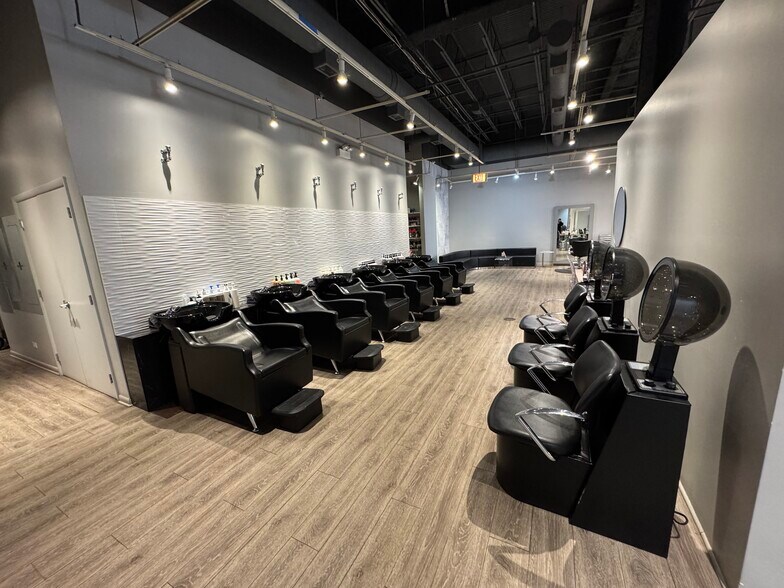 More Photos Of 1133-1141 W Armitage Ave, Chicago Storefront For Lease