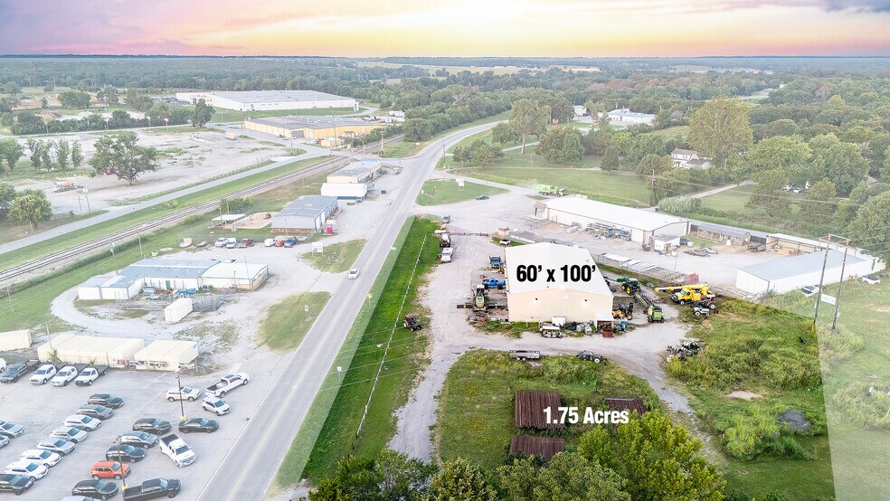 More Photos Of 919 S Roland St, Bristow Distribution For Sale