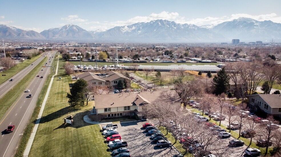 1018 W Atherton Dr