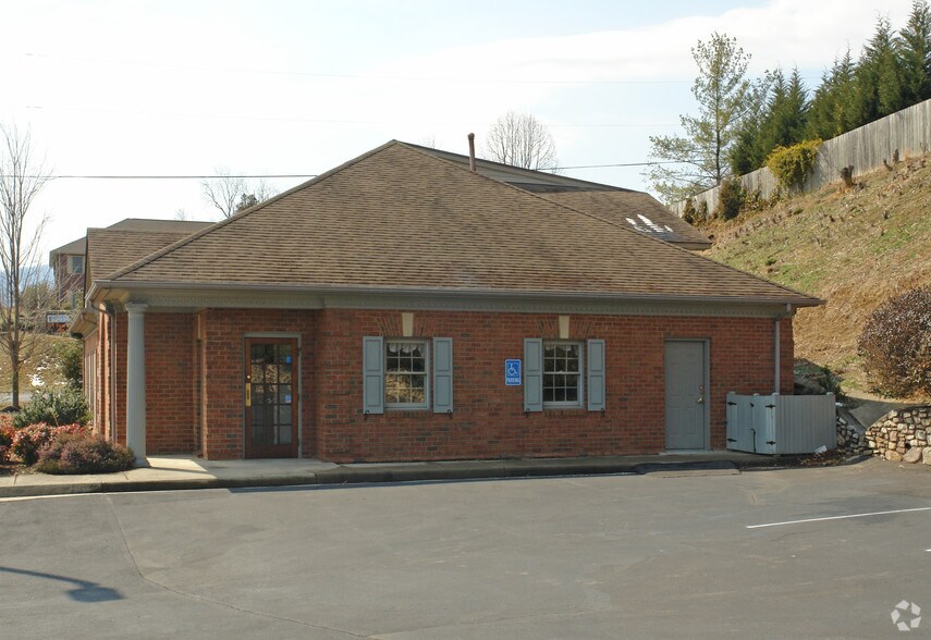 More Photos Of 4533 Brambleton Ave, Roanoke Office For Lease
