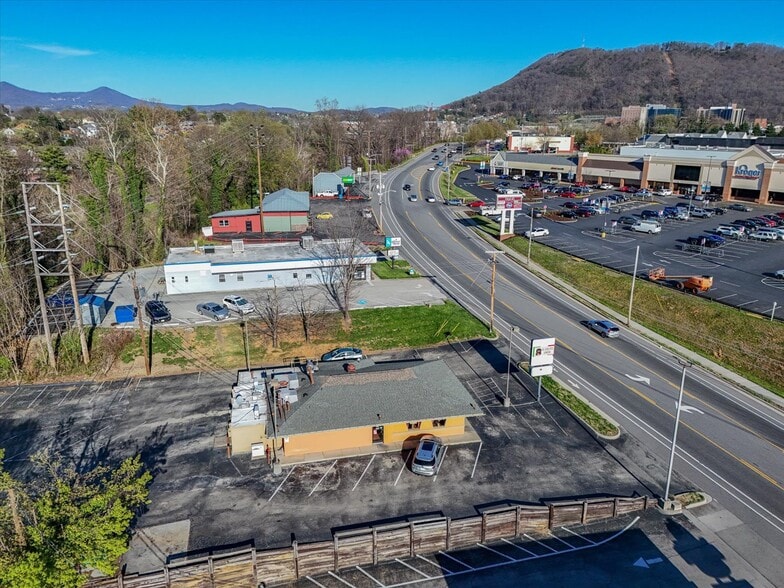 More Photos Of 683 Brandon Ave, Roanoke Fast Food For Sale