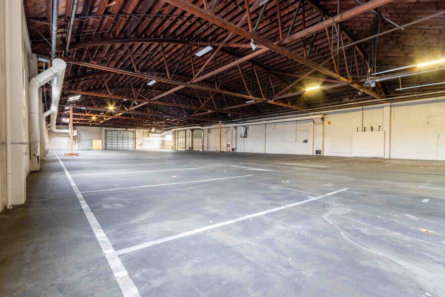 More Photos Of 610-690 Brannan St, San Francisco Warehouse For Lease