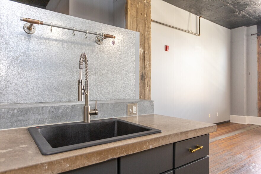 More Photos Of 1827 1st Ave N, Birmingham Apartments For Lease