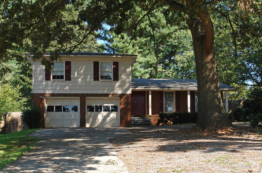 More Photos Of 204 Hawkins Store Rd, Kennesaw Office For Sale