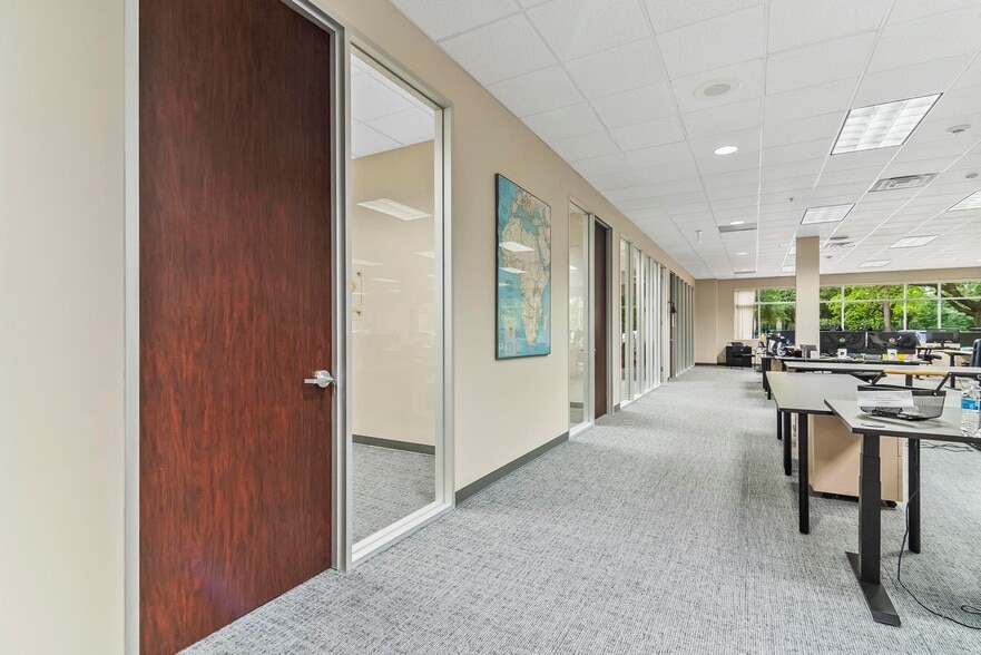Primary Photo Of 4101 Interwood N Pky, Houston Medical For Lease