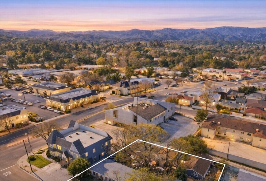 More Photos Of 24513 Walnut St, Santa Clarita Apartments For Sale