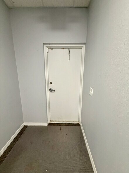 More Photos Of 1038-1040 E Brandon Blvd, Brandon Medical For Lease