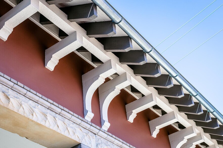 More Photos Of 12 Middlebrook Ave, Staunton Restaurant For Lease