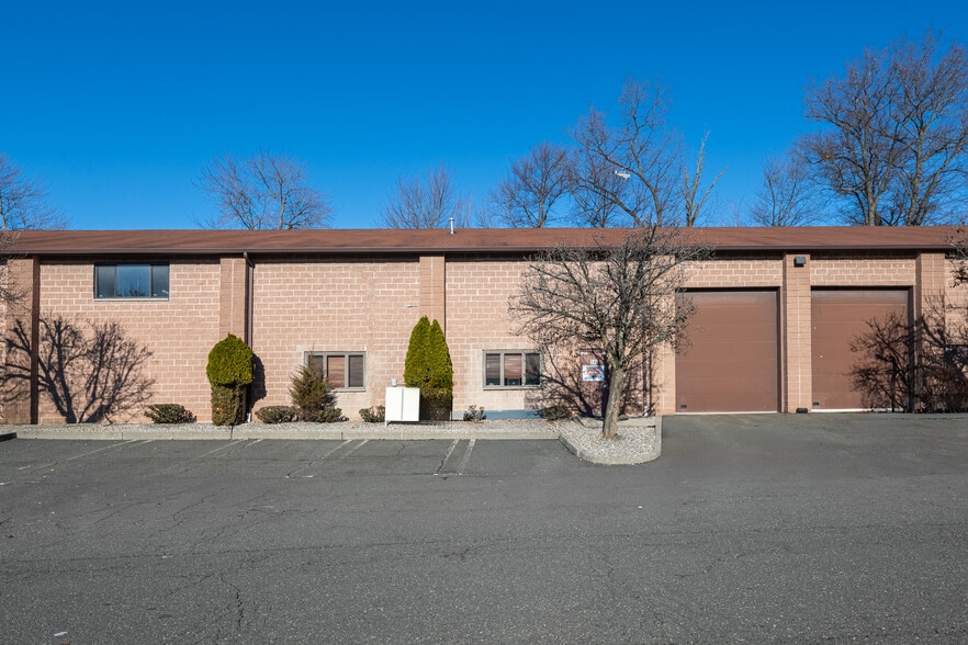 More Photos Of 351 Spook Rock Rd, Suffern Warehouse For Sale