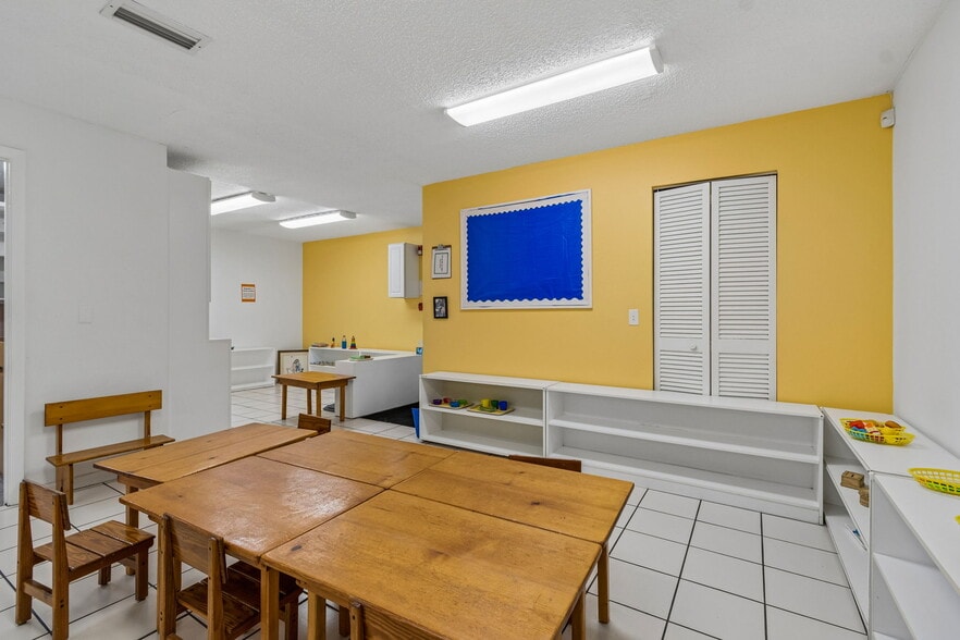 More Photos Of 4001 Skipper Rd, Tampa Schools For Sale