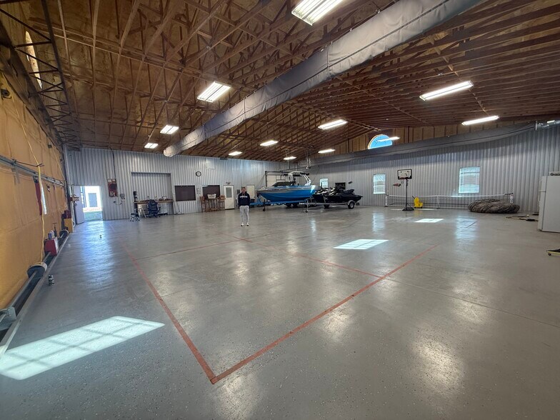 More Photos Of 12880 Wandering Rd, Amarillo Flex For Sale