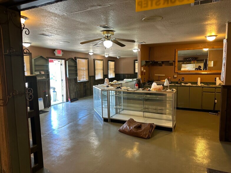More Photos Of 18645 FM 1431, Jonestown Restaurant For Sale