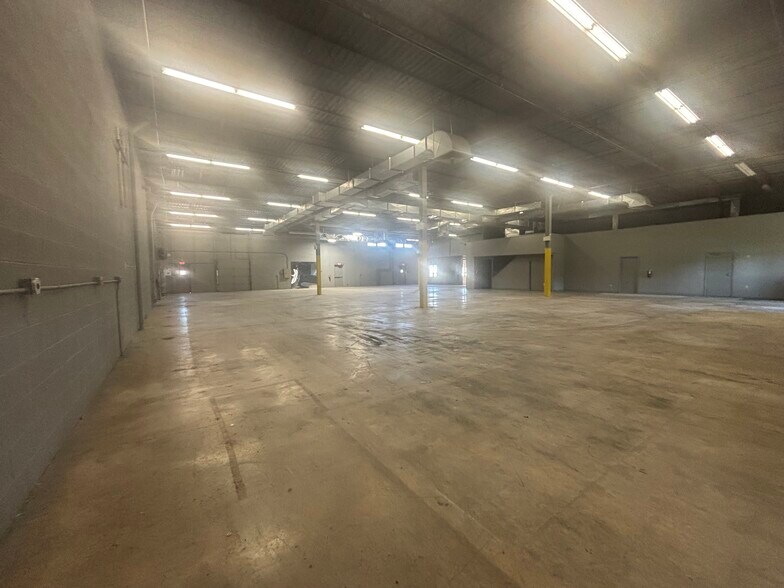 More Photos Of 2262 N Penn Rd, Hatfield Warehouse For Lease