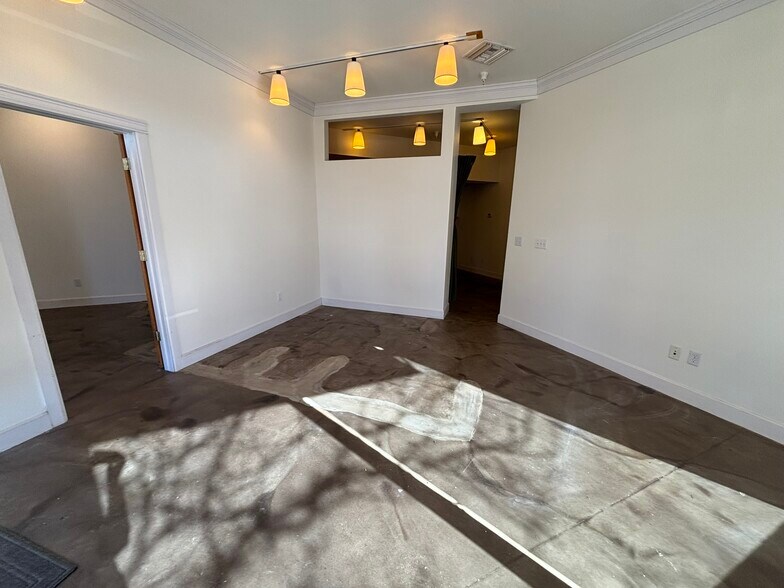 More Photos Of 4680 Broadway St, Boulder Office For Lease