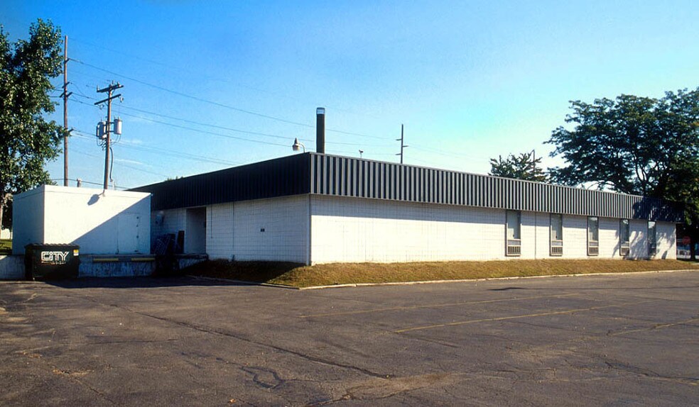 More Photos Of 900 Auburn Rd, Pontiac Medical For Sale