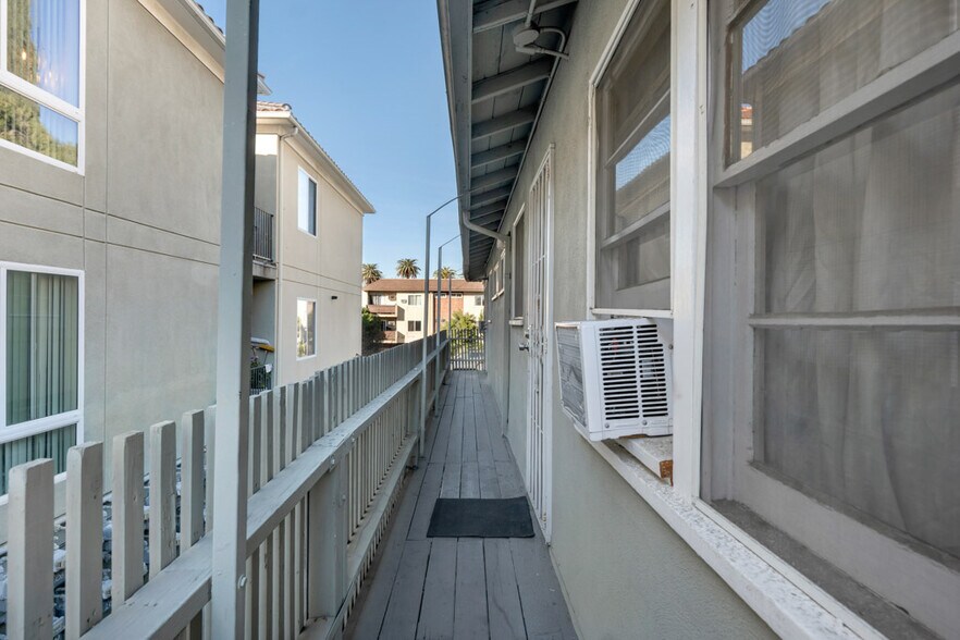 More Photos Of 14622 Sylvan St, Van Nuys Apartments For Sale