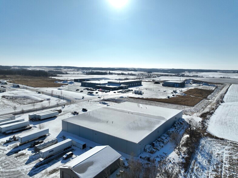 More Photos Of 2700 Alreich Ave, Baldwin Service For Sale