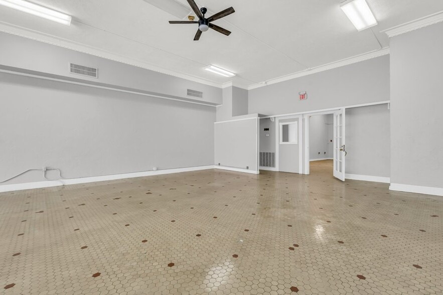 More Photos Of 423 Main St, Columbus Storefront Retail Residential For Lease