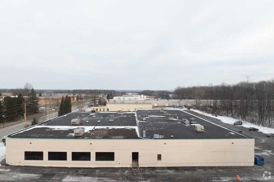More Photos Of 1600 Enterprise Pky, Twinsburg Warehouse For Lease