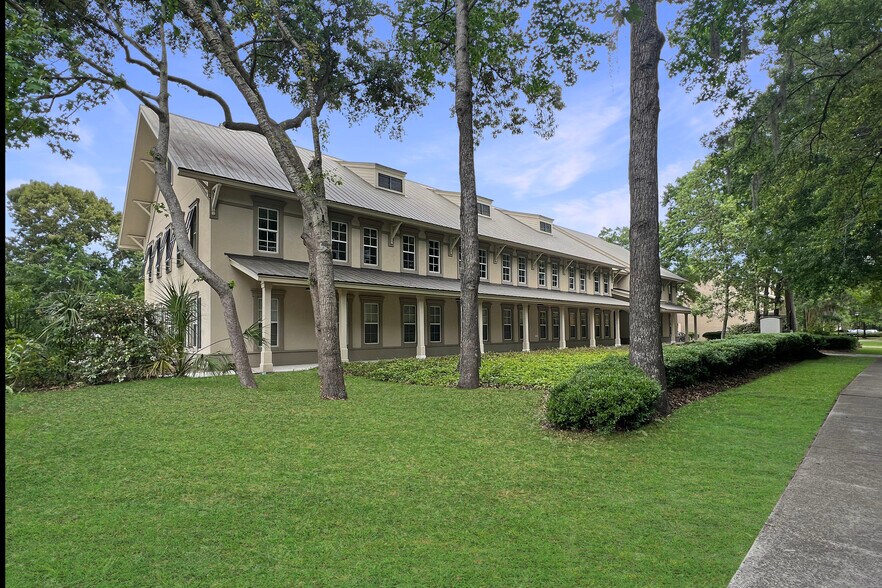 More Photos Of 14 Westbury Park, Bluffton Office For Sale