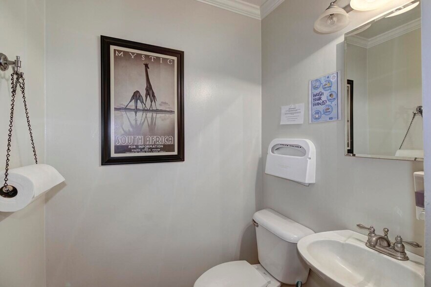 More Photos Of 3117 El Camino Ave, Sacramento Loft Creative Space For Lease