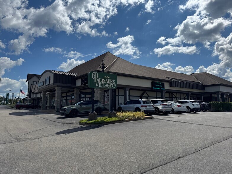 Primary Photo Of 1026 Palisades Blvd, Osage Beach Storefront Retail Office For Lease