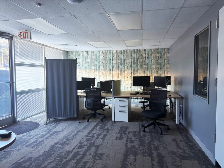 More Photos Of 3650 Patterson Ave, Winston-Salem Light Distribution For Lease