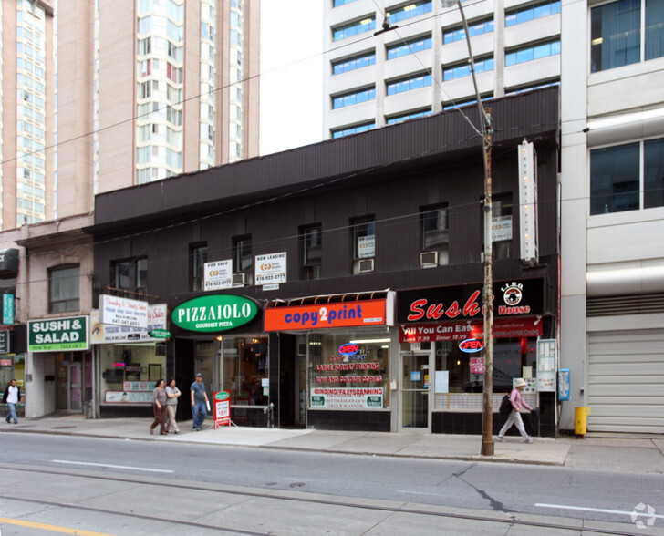 Primary Photo Of 203-209 Dundas St W, Toronto Storefront Retail Residential For Lease