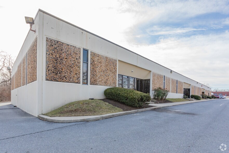 More Photos Of 809 Barkwood Ct, Linthicum Flex For Lease