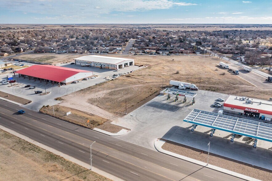 More Photos Of 2410 Perryton Pky, Pampa Land For Sale