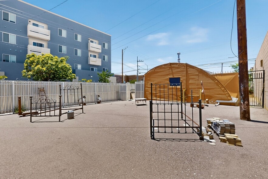 More Photos Of 2906 4th St NW, Albuquerque Warehouse For Sale