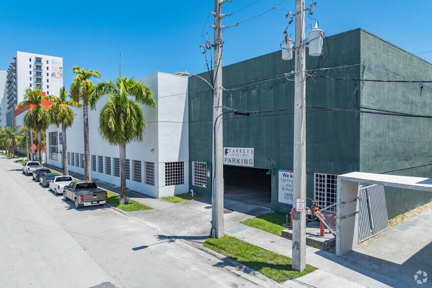 More Photos Of 3000 SW 28th Ln, Miami Showroom For Sale