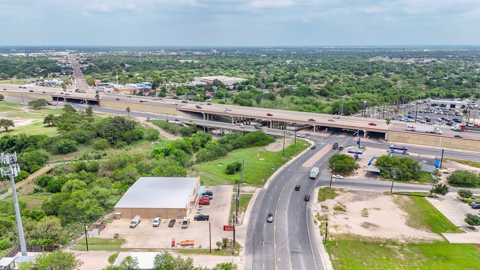 More Photos Of 110 S Rangerville Rd, Harlingen General Retail For Sale