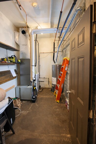 More Photos Of 3648 S Park Ave, Buffalo Restaurant For Lease