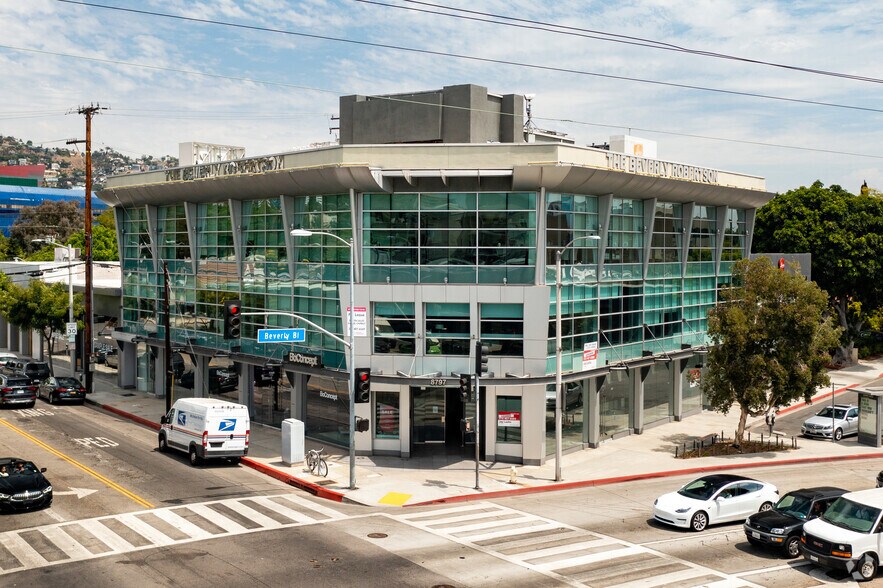 Primary Photo Of 300-306 N Robertson Blvd, Los Angeles Office For Lease