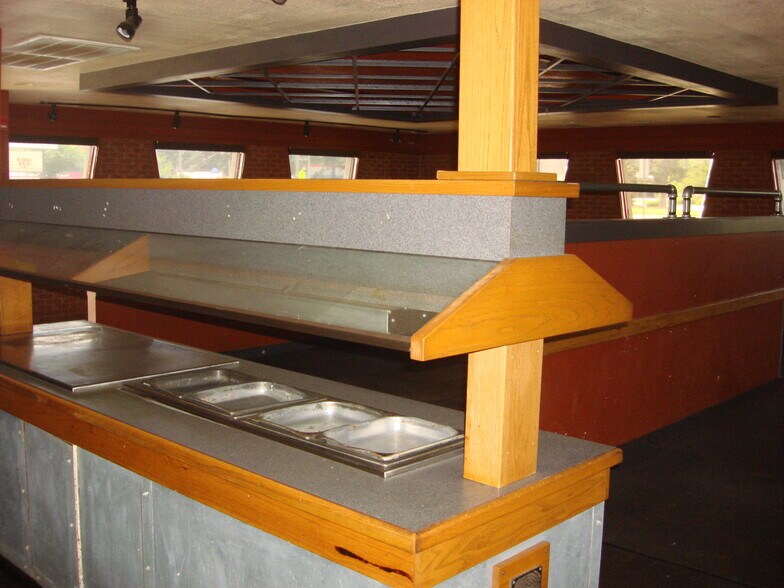 More Photos Of 2108 E Oglethorpe Blvd, Albany Storefront For Sale