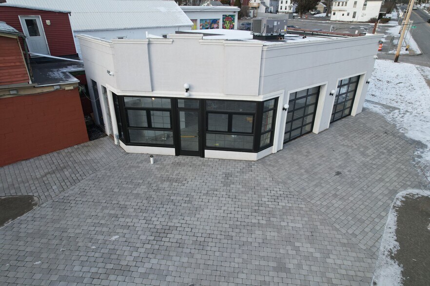 More Photos Of 102 Mohawk Ave, Schenectady Storefront Retail Office For Lease