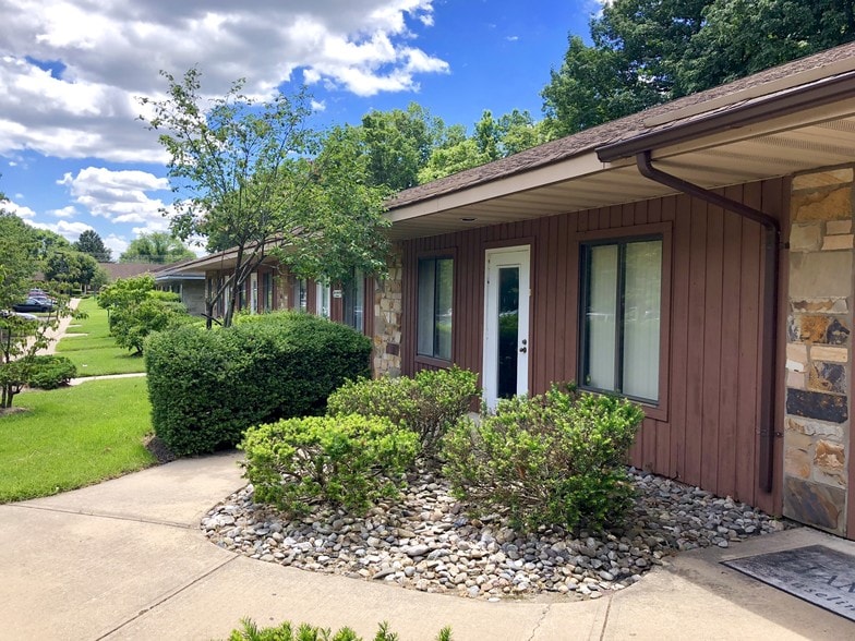 More Photos Of 1544 Kuser Rd, Hamilton Medical For Lease