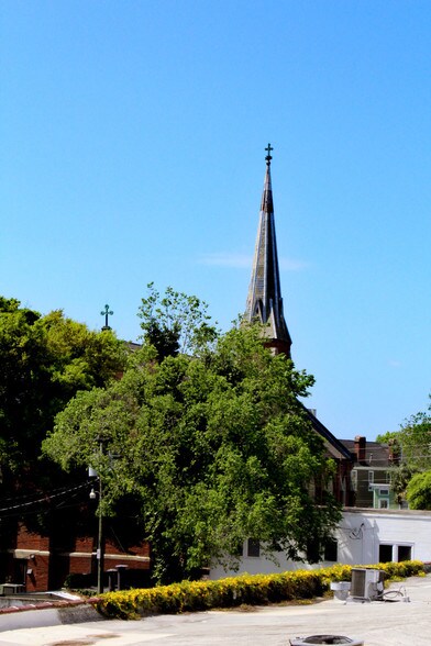 More Photos Of 487 King St, Charleston Loft Creative Space For Sale