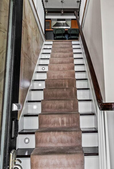 More Photos Of 3062 Beach Blvd S, Gulfport Freestanding For Sale