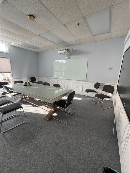 More Photos Of 7951 Pittsburg Ave NW, Canton Office For Sale