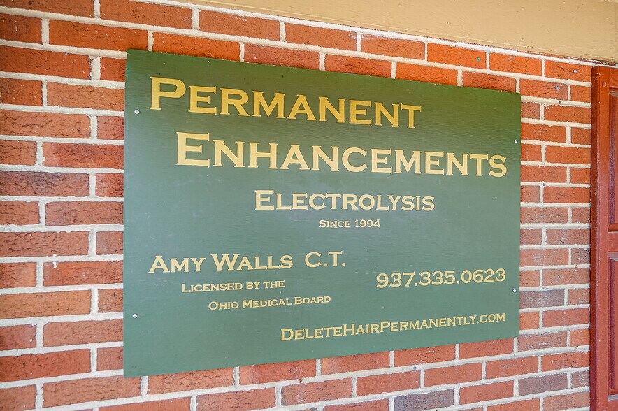 More Photos Of 1010-1090 N Market St, Troy Medical For Lease