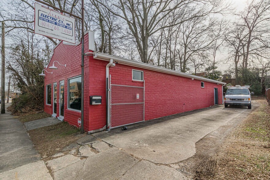 More Photos Of 614 King Arnold St, Hapeville Storefront Retail Office For Sale