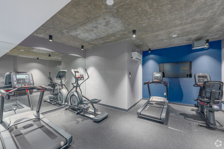 More Photos Of 215-219 S Water St, Henderson Apartments For Lease