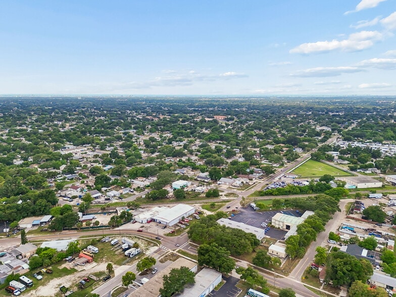 More Photos Of 3667-3691 46th Ave N, Saint Petersburg Warehouse For Sale