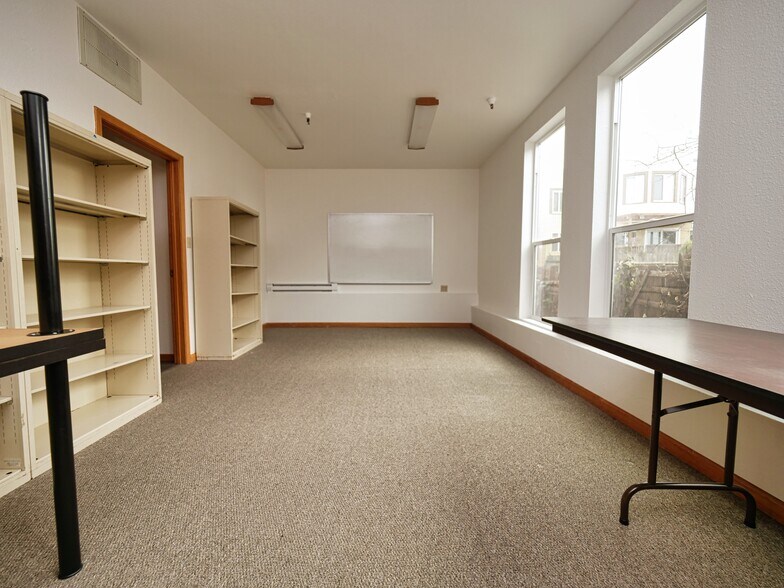 More Photos Of 1927-1929 Taraval St, San Francisco Apartments For Lease