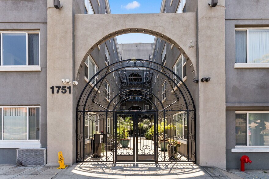 More Photos Of 1751 University Ave, San Diego Apartments For Sale