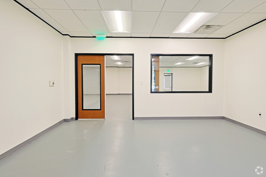 More Photos Of 2157-2191 Woodward St, Austin Unknown For Lease