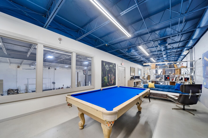 More Photos Of 3141 NW 40th St, Miami Warehouse For Sale